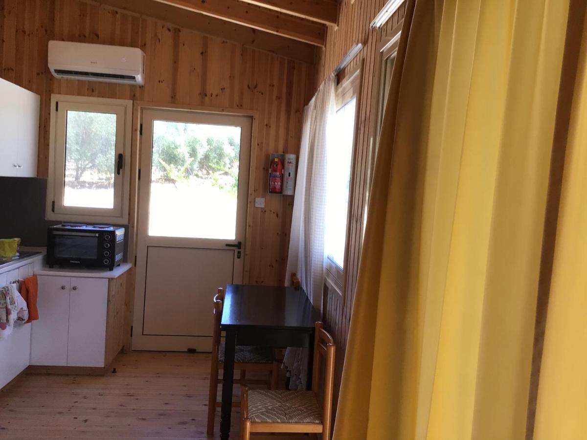 Pervolaris Cottages 2 Goudhi Exteriör bild
