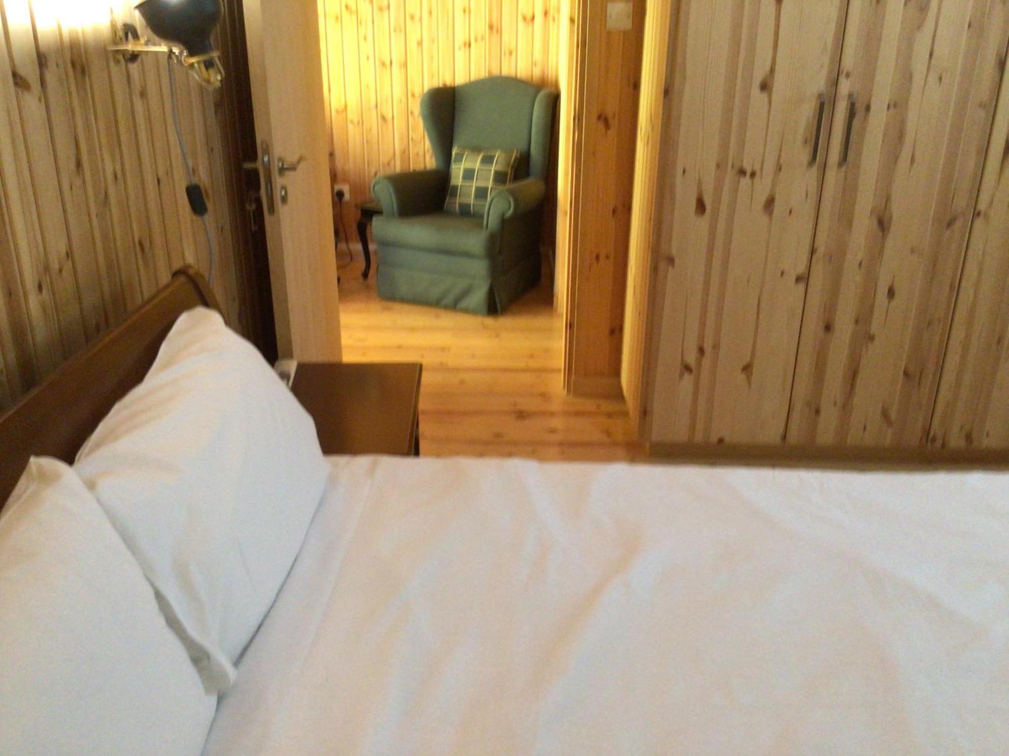Pervolaris Cottages 2 Goudhi Exteriör bild